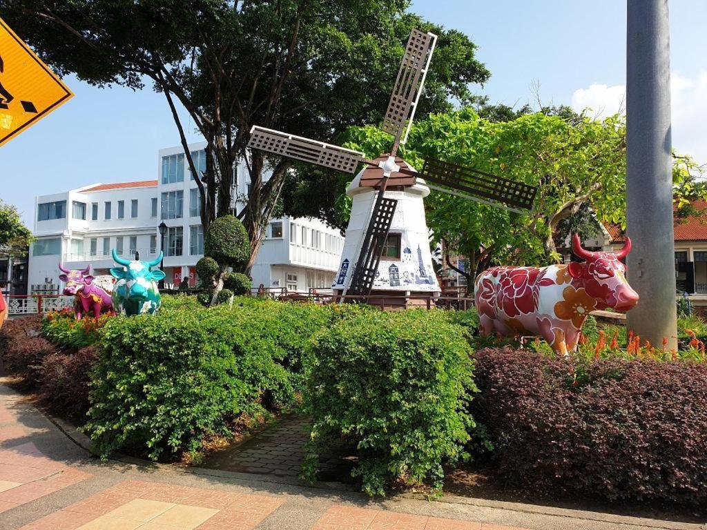 Styles Hotel Malacca Exteriör bild