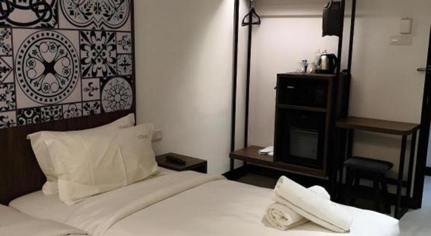 Styles Hotel Malacca Exteriör bild