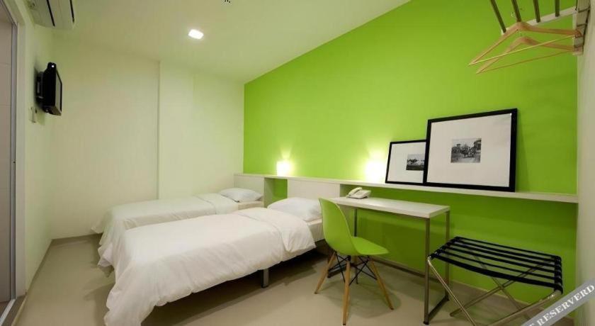 Styles Hotel Malacca Exteriör bild